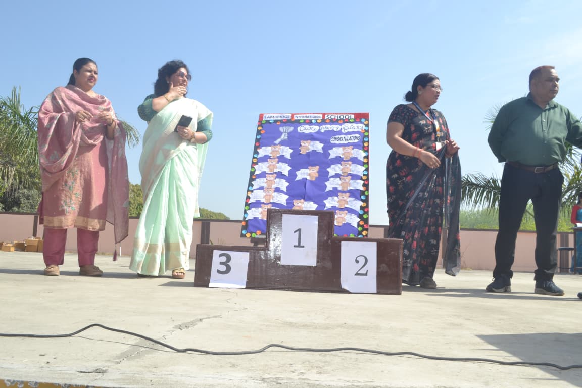 Annual Report Card & Prize Distribution Ceremony 16