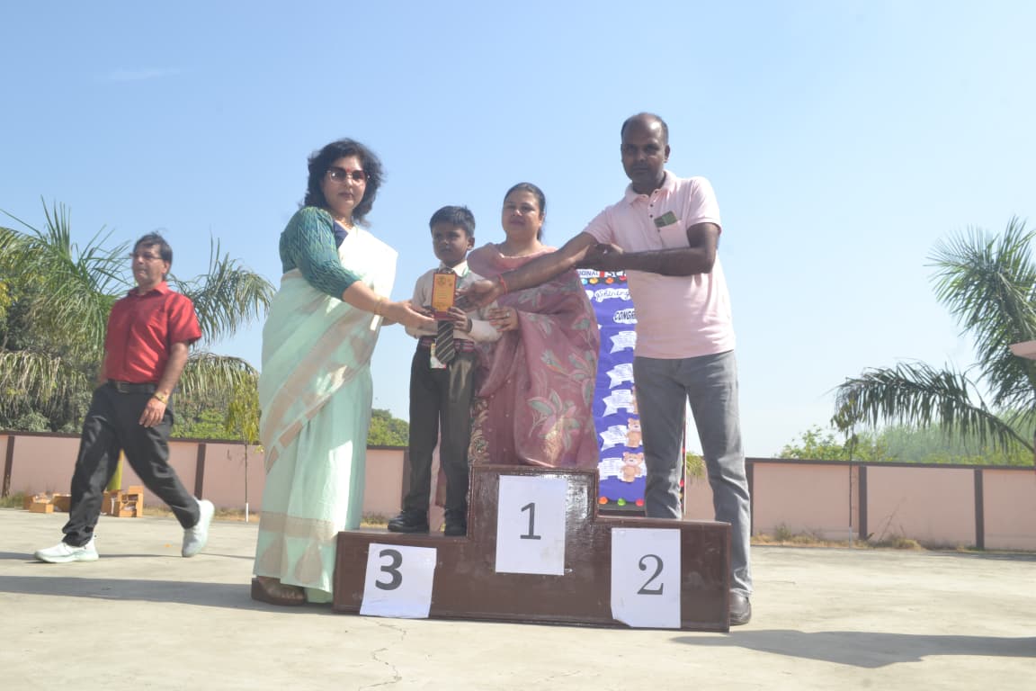 Annual Report Card & Prize Distribution Ceremony 34