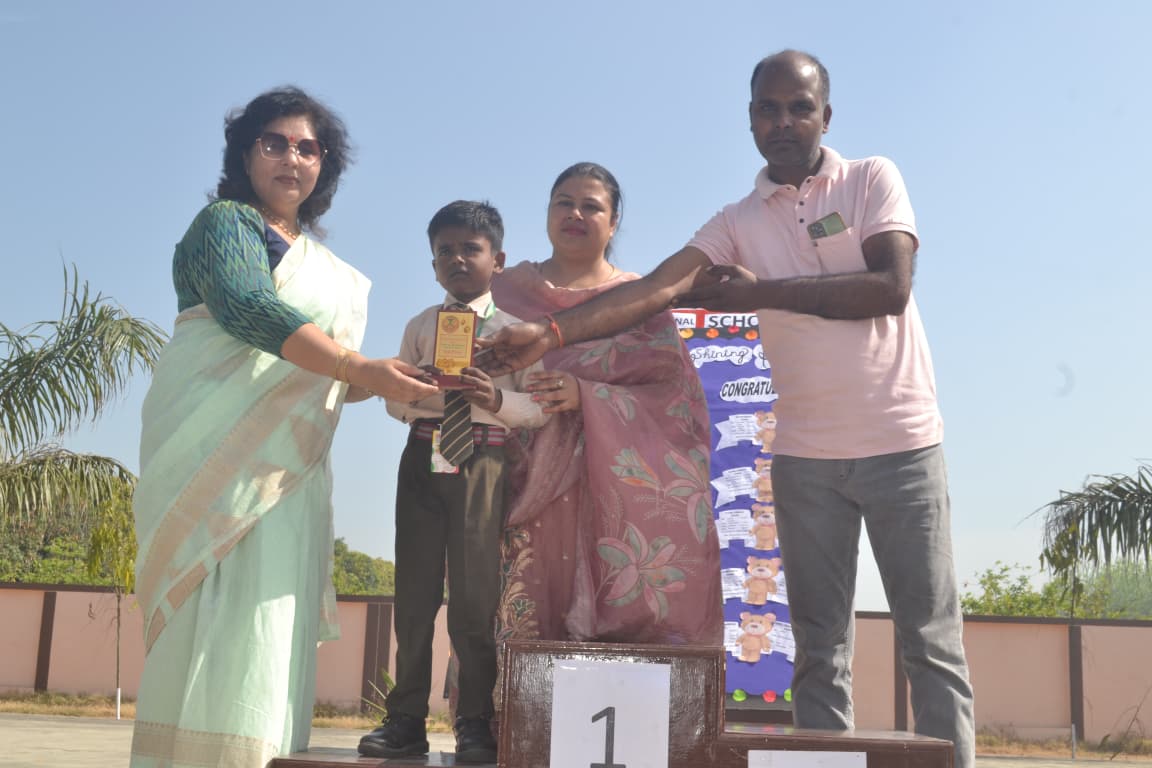 Annual Report Card & Prize Distribution Ceremony 35